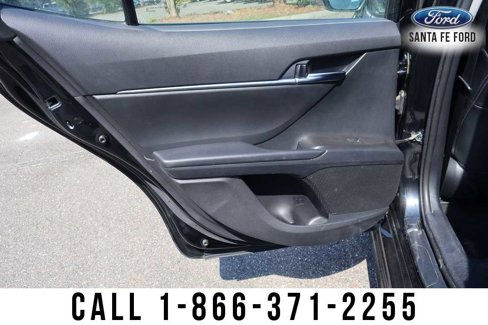 Used 2024 Toyota Camry SE image 19