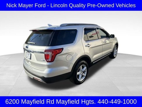 Used 2016 Ford Explorer XLT w/ Equipment Group 202A image 7