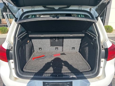 Used 2016 Volkswagen Tiguan SE image 27