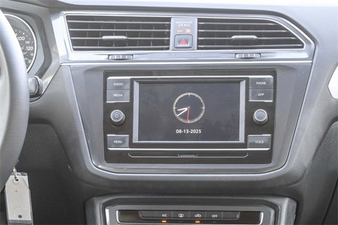 Used 2021 Volkswagen Tiguan S image 13