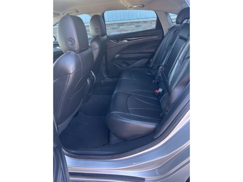 Used 2018 Buick LaCrosse Essence image 10