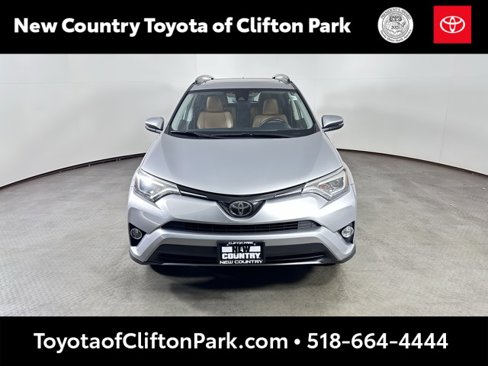 Used 2018 Toyota RAV4 Limited image 8