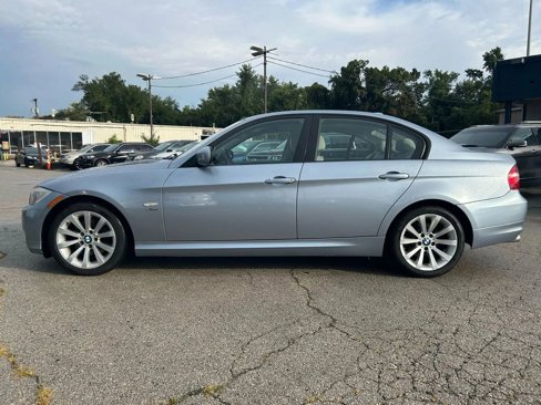 Used 2011 BMW 328i xDrive Sedan image 2