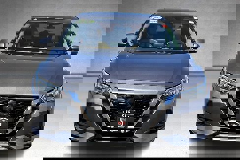 Used 2021 Nissan Sentra SV image 3