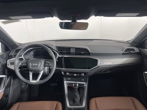 Used 2025 Audi Q3 2.0T Premium Plus w/ Premium Plus Package image 18