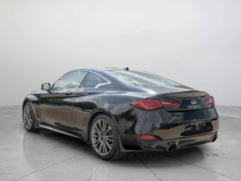 Used 2018 INFINITI Q60 2.0t w/ Moonroof Package image 4