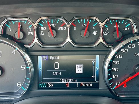 Used 2018 Chevrolet Suburban LT image 12
