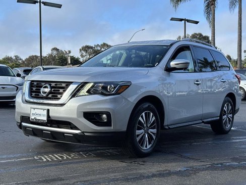 Used 2019 Nissan Pathfinder SL image 4