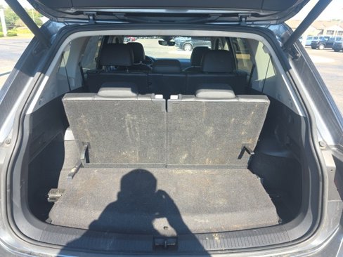 Used 2020 Volkswagen Tiguan SE image 11