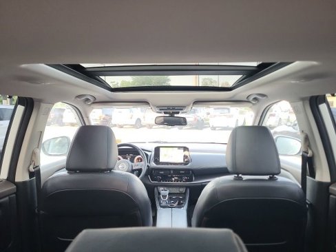 Used 2021 Nissan Rogue Platinum image 10
