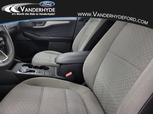 Used 2022 Ford Escape SE image 19