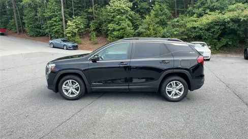 Used 2023 GMC Terrain SLE w/ Driver Convenience Package image 5