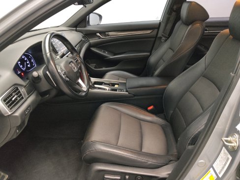 Used 2018 Honda Accord Sport image 17