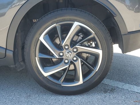 Used 2022 Toyota C-HR Limited image 9