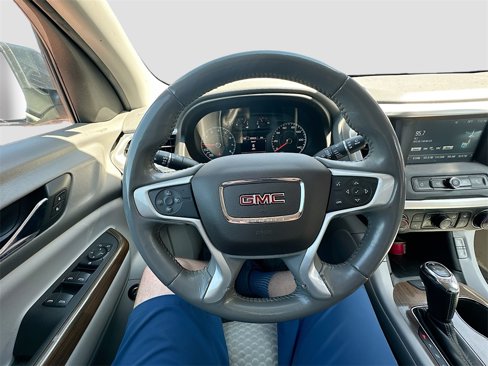 Used 2019 GMC Acadia SLE image 11