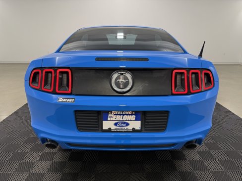 Used 2013 Ford Mustang Coupe image 6