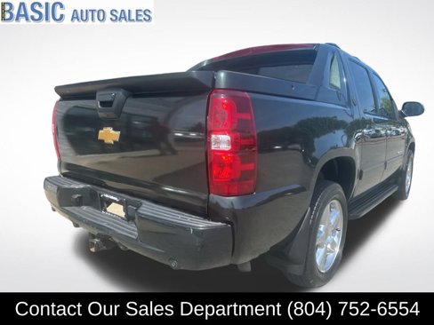 Used 2013 Chevrolet Avalanche LT w/ All-Star Edition image 5