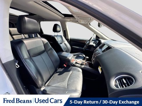 Used 2019 Nissan Pathfinder Platinum image 33