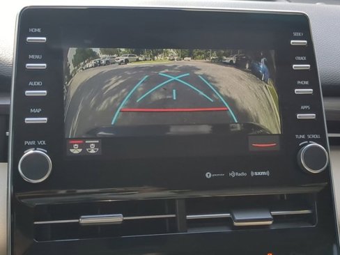 Used 2019 Toyota Avalon XLE image 18
