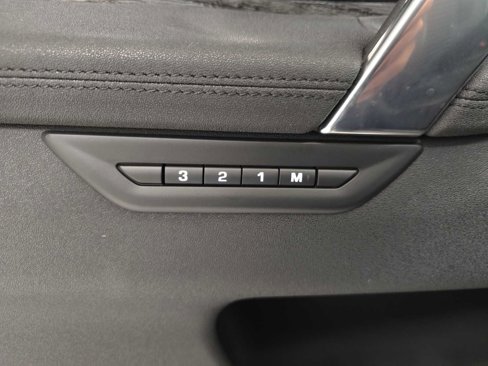 Used 2023 Land Rover Discovery Sport SE image 25
