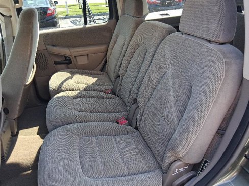 Used 2002 Ford Explorer XLT image 17