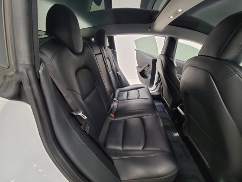 Used 2020 Tesla Model 3 Long Range image 40