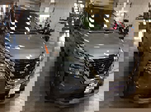 Used 2022 Nissan Rogue SV image 7
