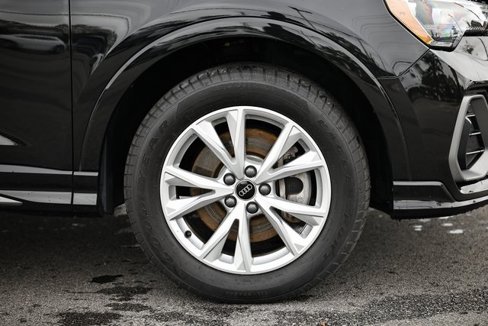 Used 2022 Audi Q3 2.0T Premium w/ Convenience Package image 4