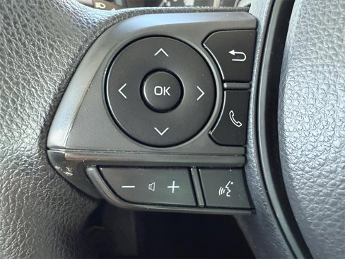 Used 2020 Toyota Corolla LE image 17