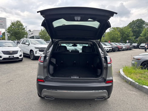 Used 2022 Jeep Cherokee Limited image 39