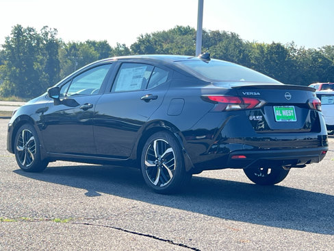 New 2025 Nissan Versa SR w/ Trunk Package image 6