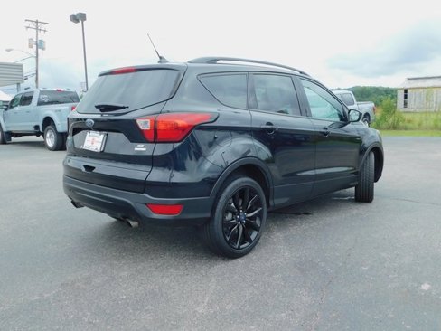 Used 2019 Ford Escape SE image 8