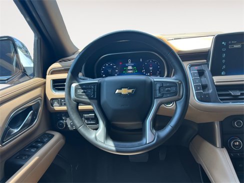 Used 2023 Chevrolet Suburban Premier image 12
