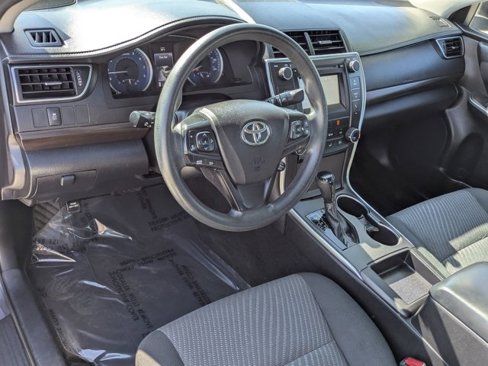 Used 2017 Toyota Camry LE image 17