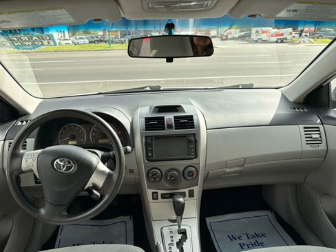 Used 2013 Toyota Corolla LE Special Edition image 15