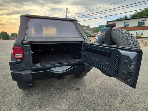 Used 2018 Jeep Wrangler Unlimited Sport image 31