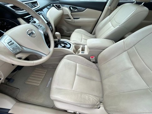 Used 2015 Nissan Rogue SL w/ SL Premium Package image 10