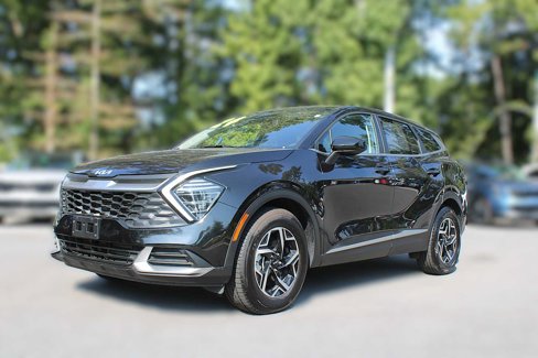 Certified 2024 Kia Sportage LX image 3
