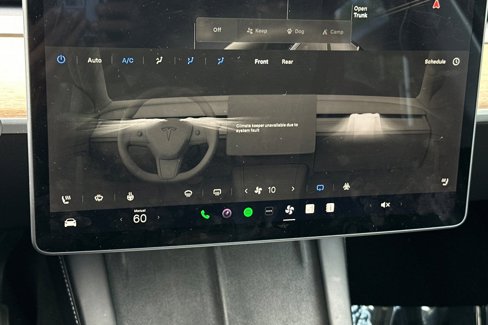Used 2022 Tesla Model Y Long Range image 17