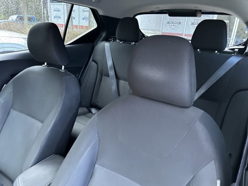 Used 2023 Nissan Kicks S image 13