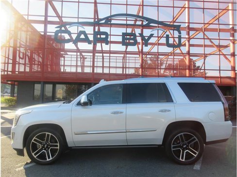 Used 2017 Cadillac Escalade Platinum image 2