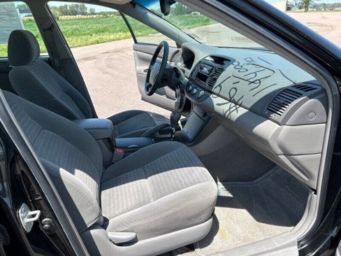 Used 2005 Toyota Camry LE image 18