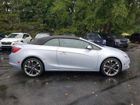 Used 2016 Buick Cascada Premium image 2