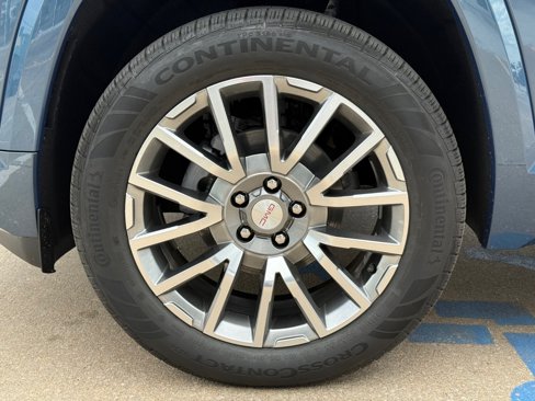 New 2026 GMC Terrain Denali w/ LPO, Floor Liner Package image 6