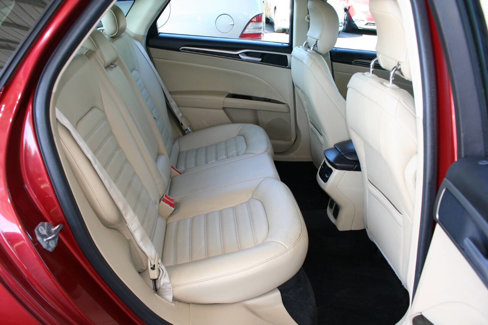 Used 2014 Ford Fusion SE w/ Equipment Group 202A image 23