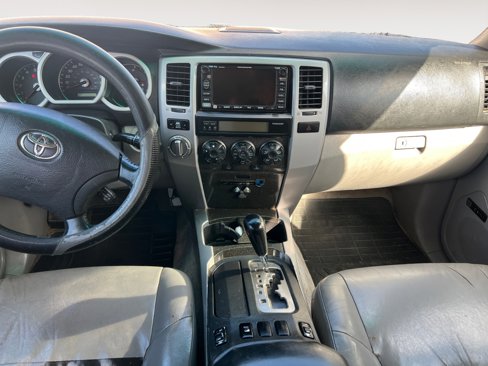Used 2004 Toyota 4Runner Limited image 11