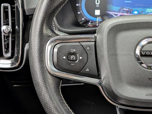 Used 2021 Volvo XC40 P8 Recharge w/ Advanced Package image 33