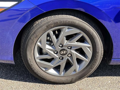 Used 2024 Hyundai Elantra SEL image 9