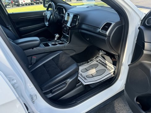 Used 2021 Jeep Grand Cherokee Laredo X image 15