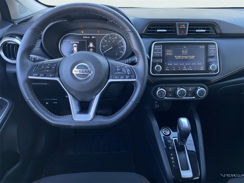 Used 2021 Nissan Versa SR image 17